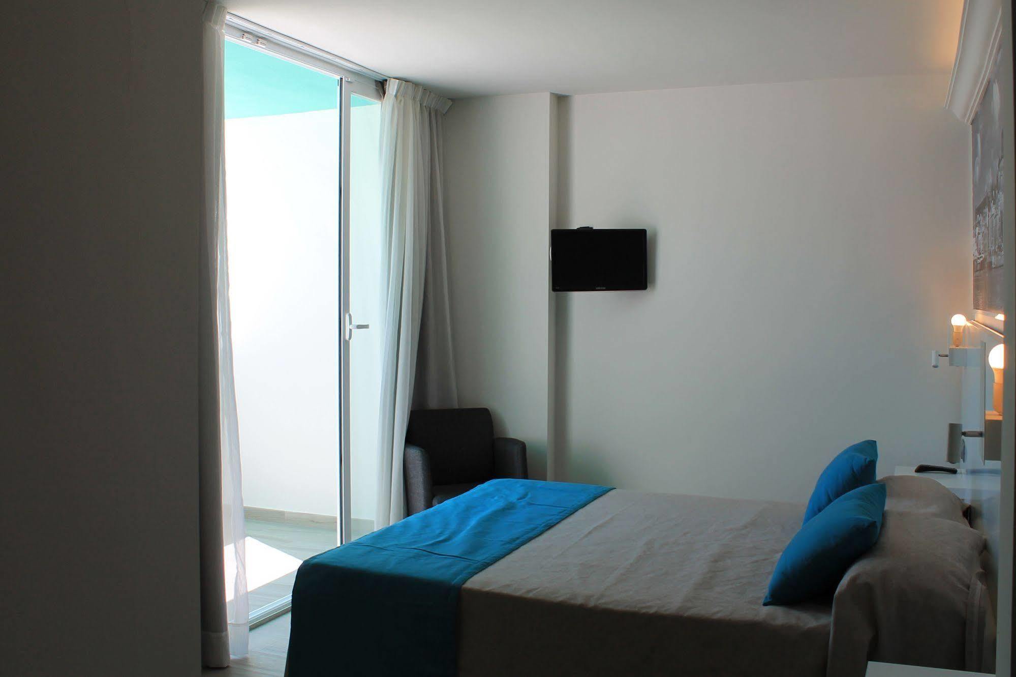 Apartamentos Bora Bora - Adults Only Playa d'en Bossa Exteriér fotografie